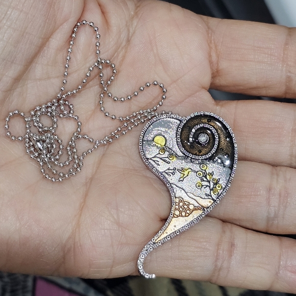 Modern Art Heart Necklace Floral Hummingbird Design New Costume Jewelry ♥️ - Picture 8 of 9